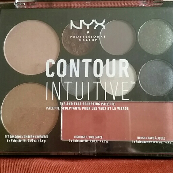 NYC makeup - Picture 2 of 2